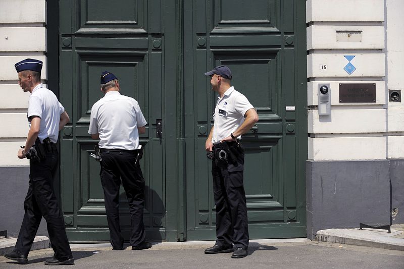 La Iglesia belga, contra las cuerdas tras registrar la Policía su sede por los abusos a menores