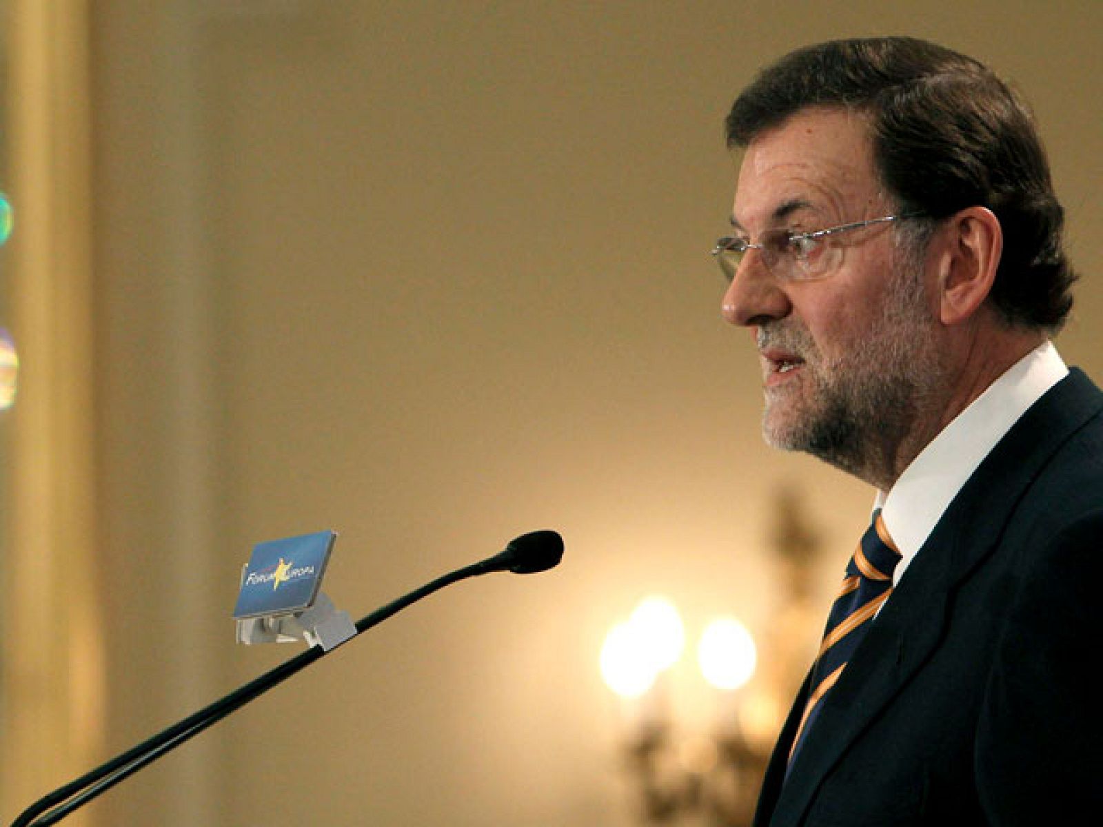Rajoy: "No aceptaría una coalición presidida por Zapatero" | Ver