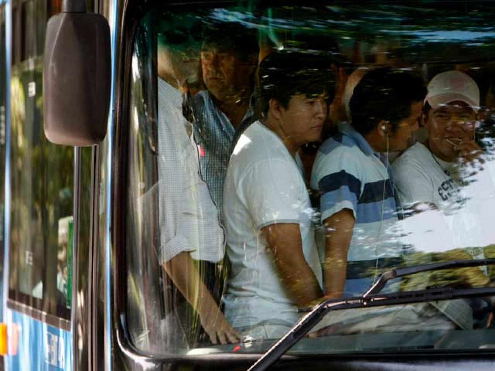 La huelga del metro lleva el caos a la superficie | Ver