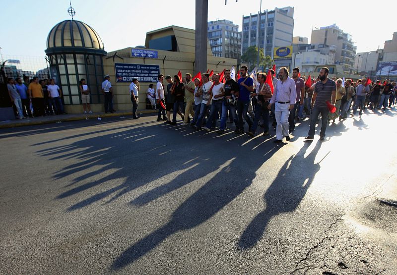La sexta huelga general del año dificulta los transportes y los servicios sanitarios en Grecia