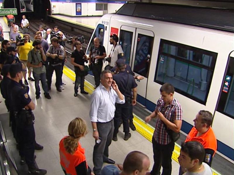 Madrid fracasa en su primer intento de romper la huelga salvaje del Metro