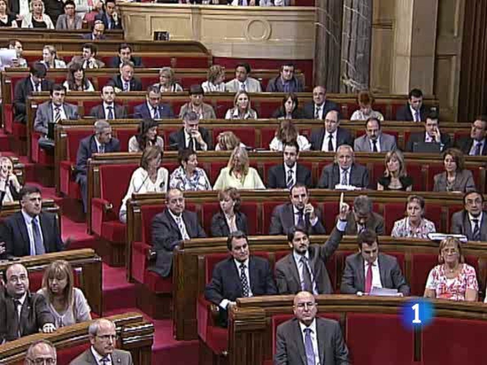 El Parlament de Cataluña aprueba la ley del cine que obliga a doblar al catalán la mitad de las películas extranjeras. | Ver