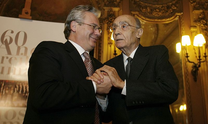 La viuda de José Saramago anuncia que su fundación pedirá el Nobel para Baltasar Garzón