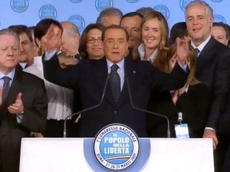 Dimite un ministro de Berlusconi por un escándalo dos semanas después de ser nombrado