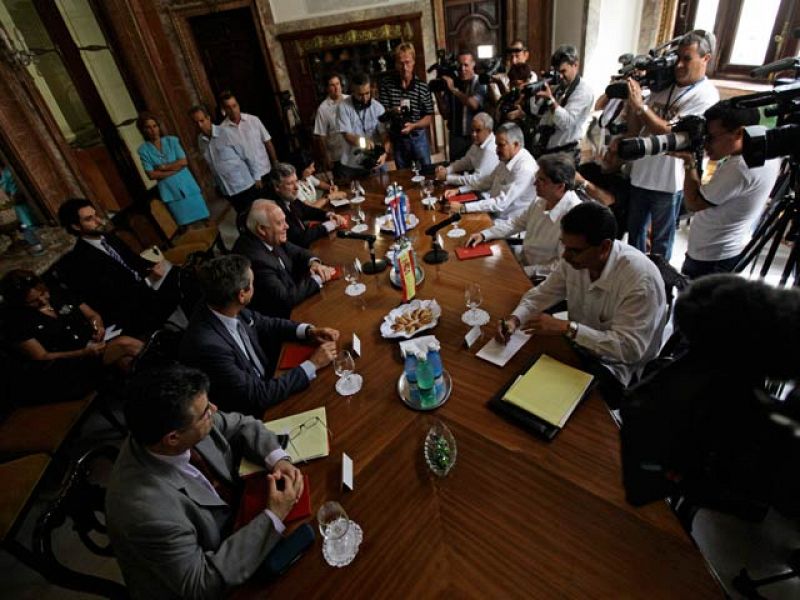 Moratinos se muestra convencido en Cuba de que su visita será "muy positiva y exitosa"