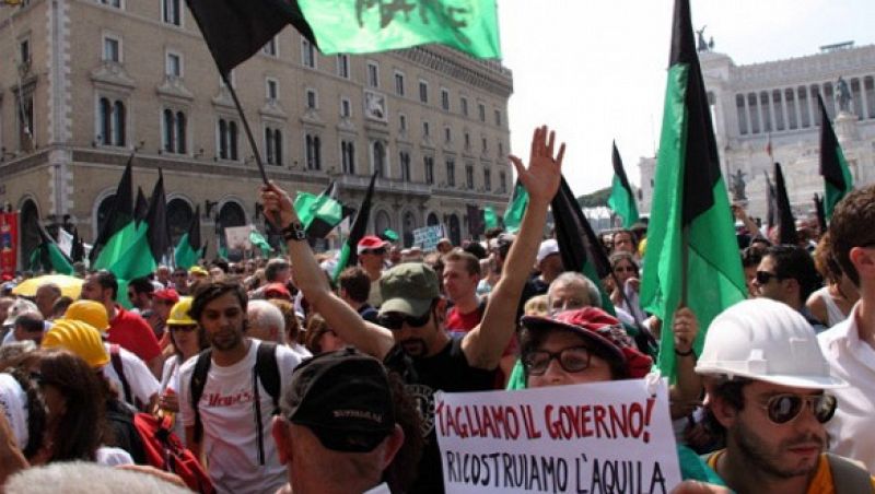 Tensión en Roma por una manifestación de los afectados del terremoto de L'Aquila