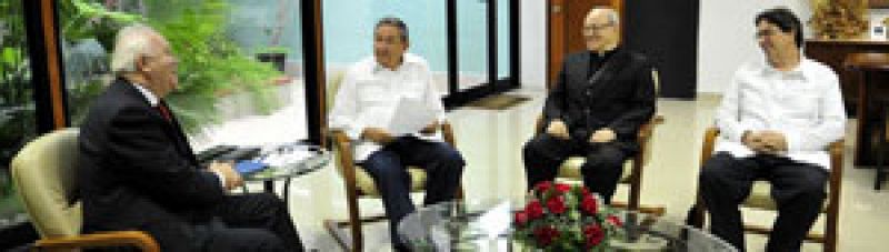 Moratinos saluda la liberación de presos: "Sólo con el diálogo se consiguen resultados en Cuba"