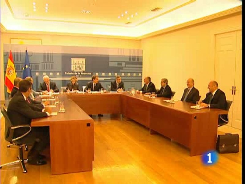 Zapatero confirma que la reforma de las cajas se aprobará este viernes como un decreto-ley
