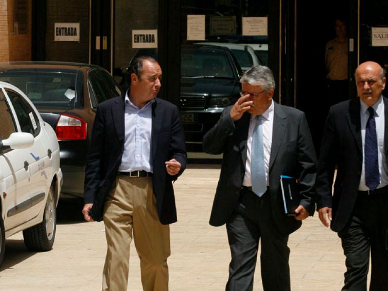El presidente de la Diputación de Alicante queda en libertad con cargos tras prestar declaración
