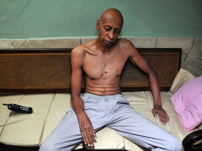 Fariñas pone fin a su huelga de hambre tras el anuncio de la liberación de 52 presos en Cuba