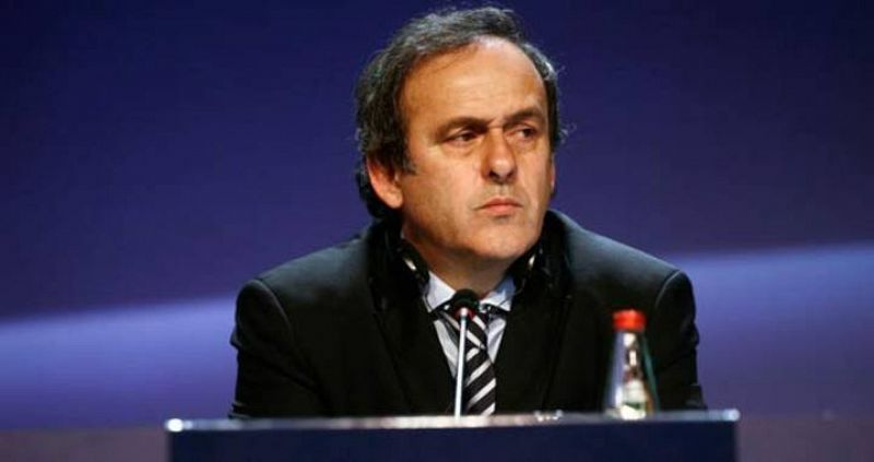 El presidente de la UEFA, Michel Platini, ingresado por un desmayo