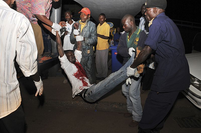 Dos atentados matan en Uganda a 74 personas que seguían la final del Mundial