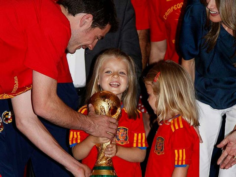 La selección española recibe el cariño de la Familia Real y el presidente del Gobierno