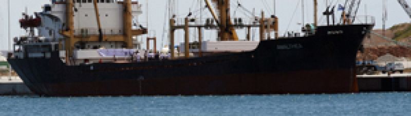 El barco libio con ayuda a Gaza atraca en Egipto tras bloquearle Israel el paso a la franja