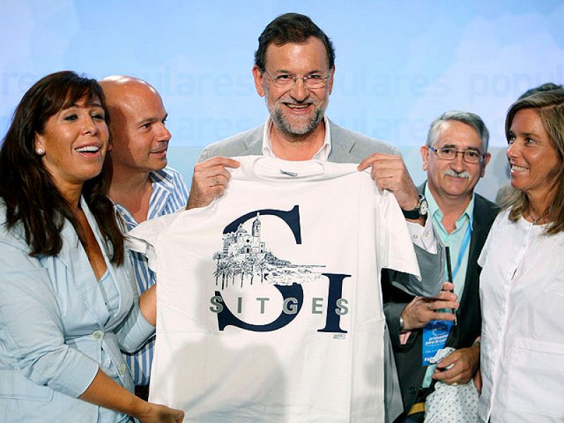 Rajoy, en la clausura de la escuela de verano del PP: "El Estatut es la historia de un engaño"