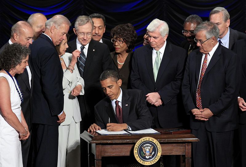 Obama proclama el fin de los rescates a la banca al firmar la mayor reforma financiera en 80 años