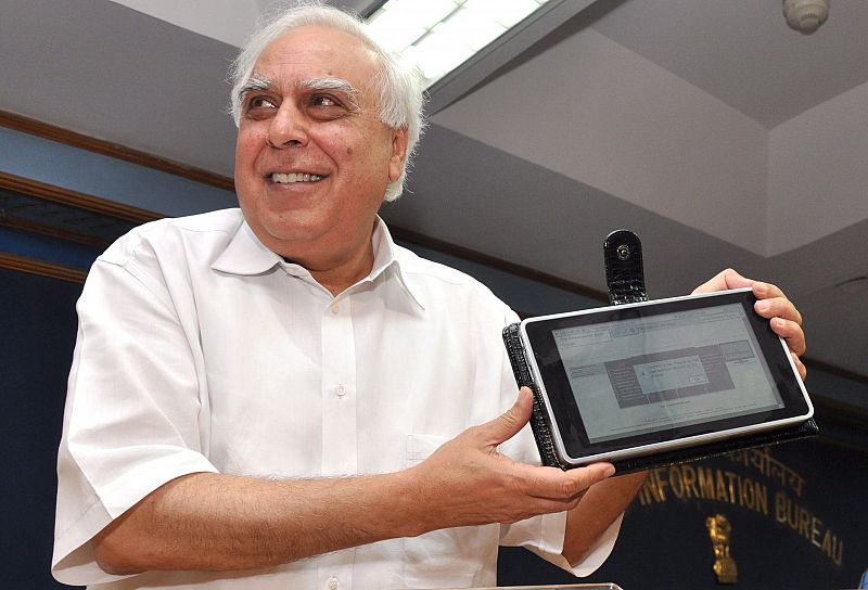 India desarrolla el portátil más barato del mundo: 27 euros