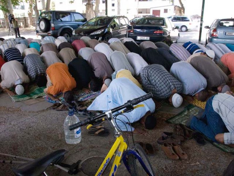 La comunidad islámica de Lleida se siente "perseguida" por el cierre de una mezquita