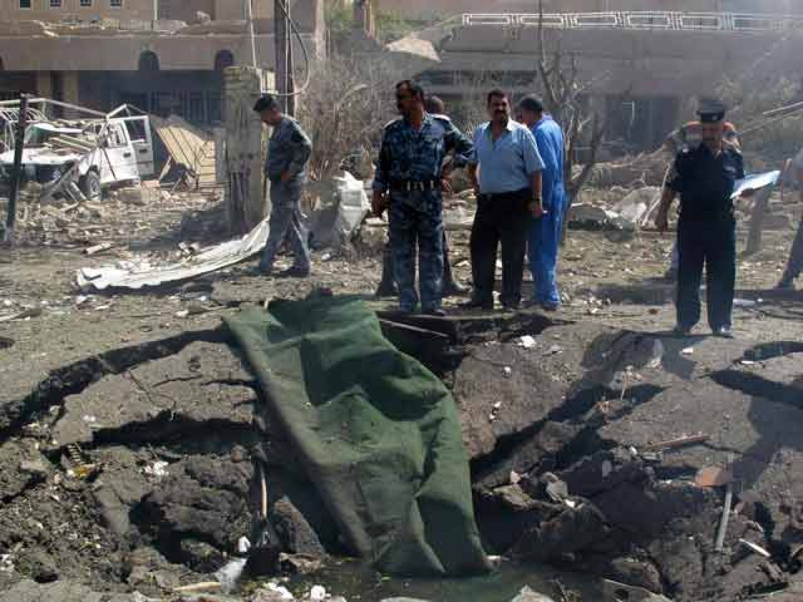 Al menos cuatro muertos en un atentado contra la cadena de televisión Al Arabiya en Irak