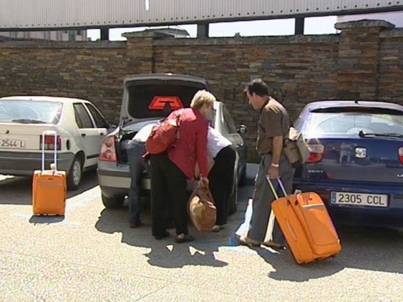 La 'operación salida'  de agosto también toma aeropuertos y estaciones