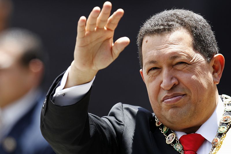 Chávez ordenó al ejército que se desplegara en la frontera con Colombia