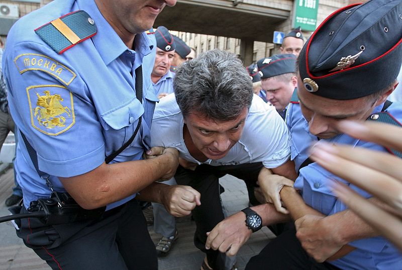 Un centenar de detenidos en Rusia en una manifestación opositora no autorizada