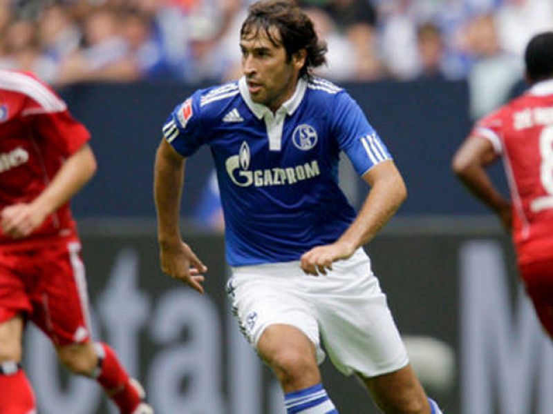 Raúl debuta en el Schalke 04 con una victoria
