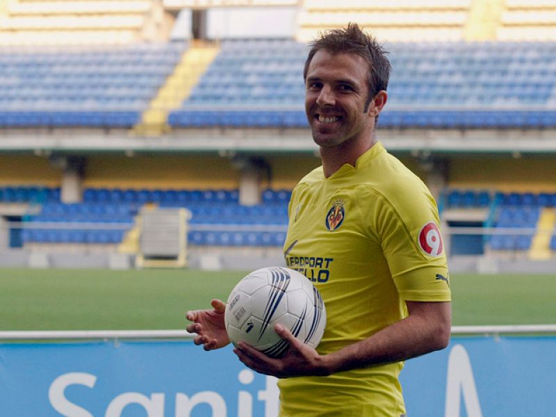 Carlos Marchena: "Todo lo he hecho por pasión a los colores del Valencia"