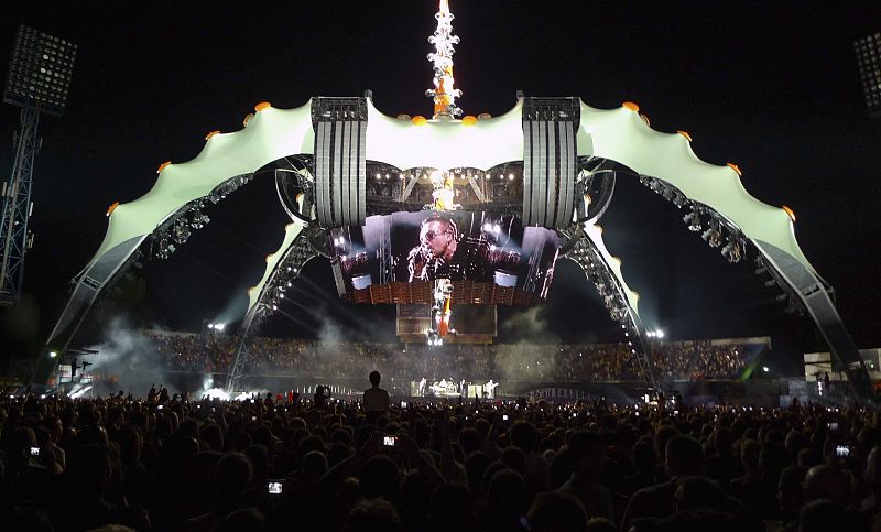 U2 ya está en Turín, con Bono recuperado, para reiniciar su gira europea