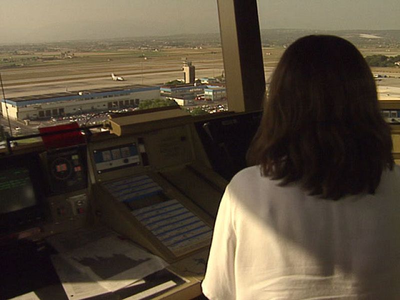 Los controladores aéreos aprueban ir a la huelga a mediados de agosto