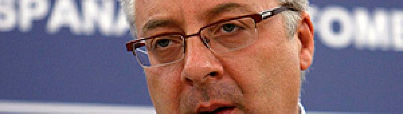 Blanco dice que la "paciencia se acaba" y pide a los controladores que acepten el arbitraje