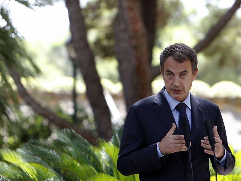Zapatero dice a Rabat que está dispuesto a "aclarar" las supuestas agresiones en la frontera