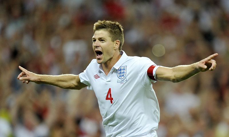 Inglaterra recupera la sonrisa  gracias a los goles de Gerrard