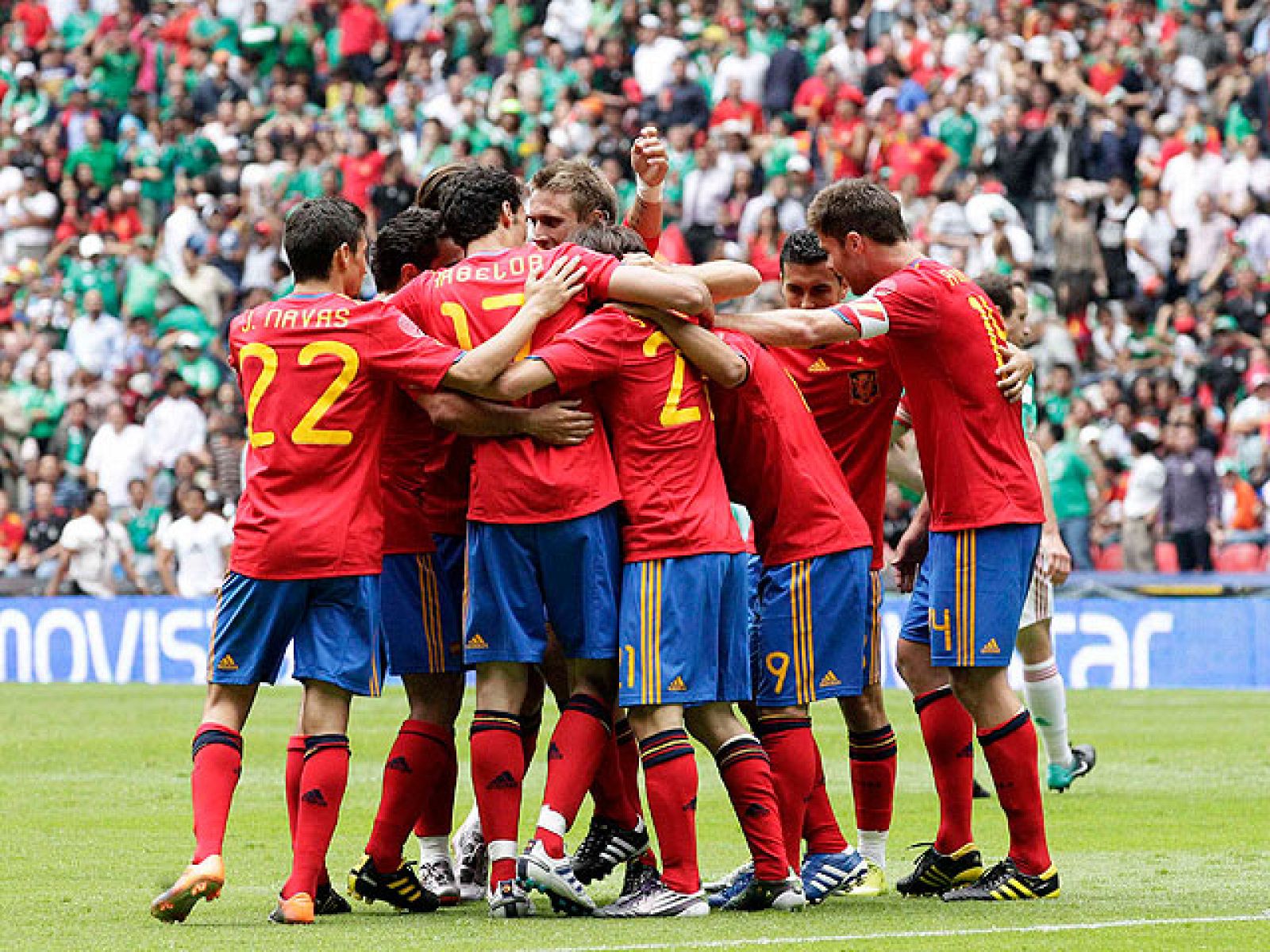 David Silva ha rescatado a España en el minuto 91 y ha marcado el 1-1 definitivo ante México gracias a un disparo cruzado tras un pase genial de Xavi.