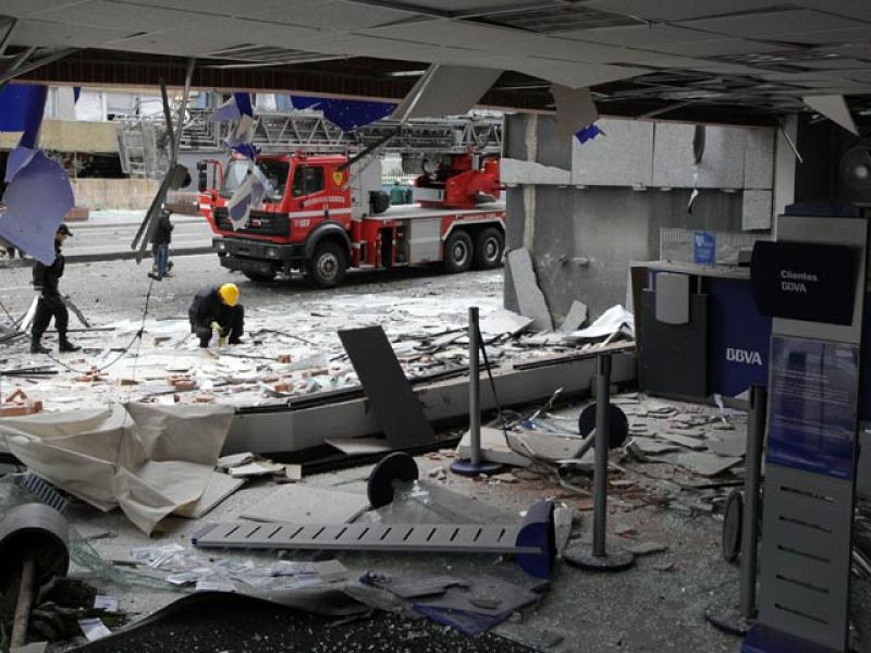 La explosión de un coche bomba deja al menos 18 heridos en la sede de Radio Caracol en Bogotá