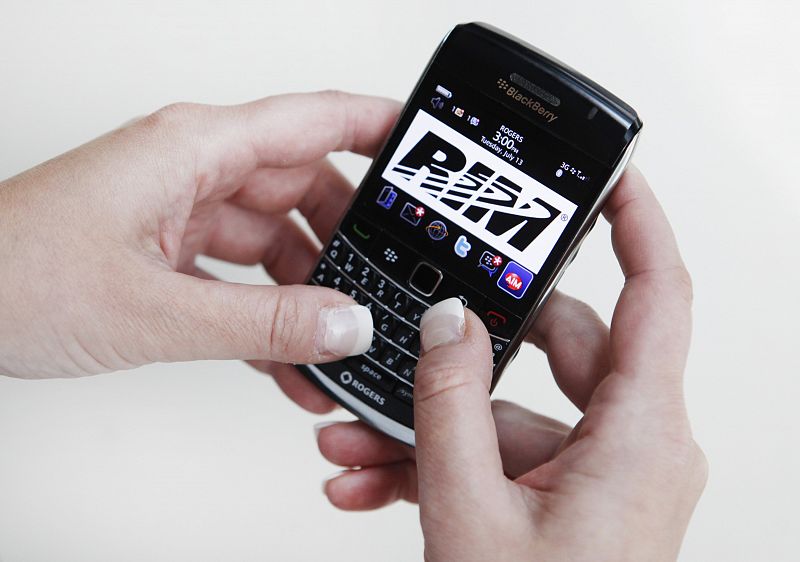 India amenaza con bloquear el chat y el correo electrónico de Blackberry