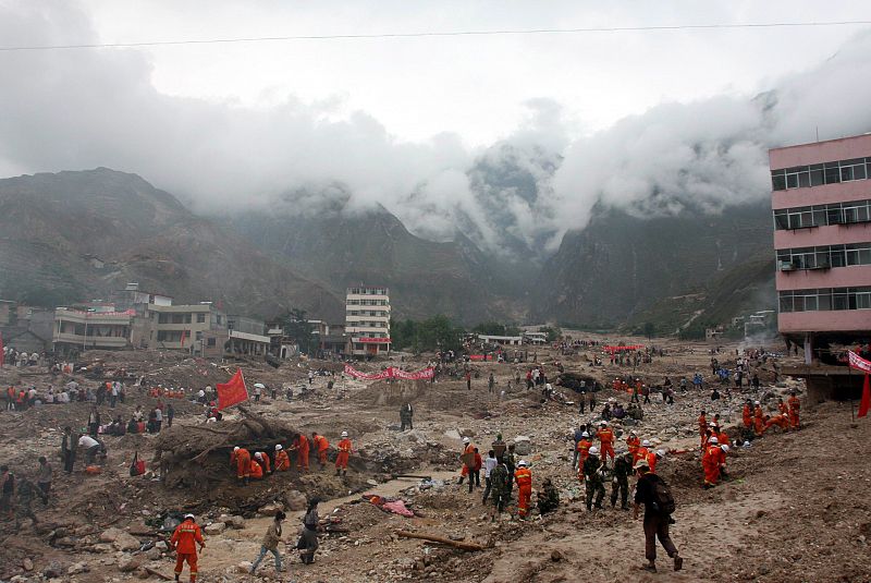 Se elevan a más de 1.200  los fallecidos en las inundaciones en China