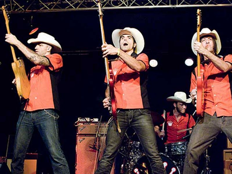 Los Coronas conquistan la despedida de Sonorama sin cantar una palabra