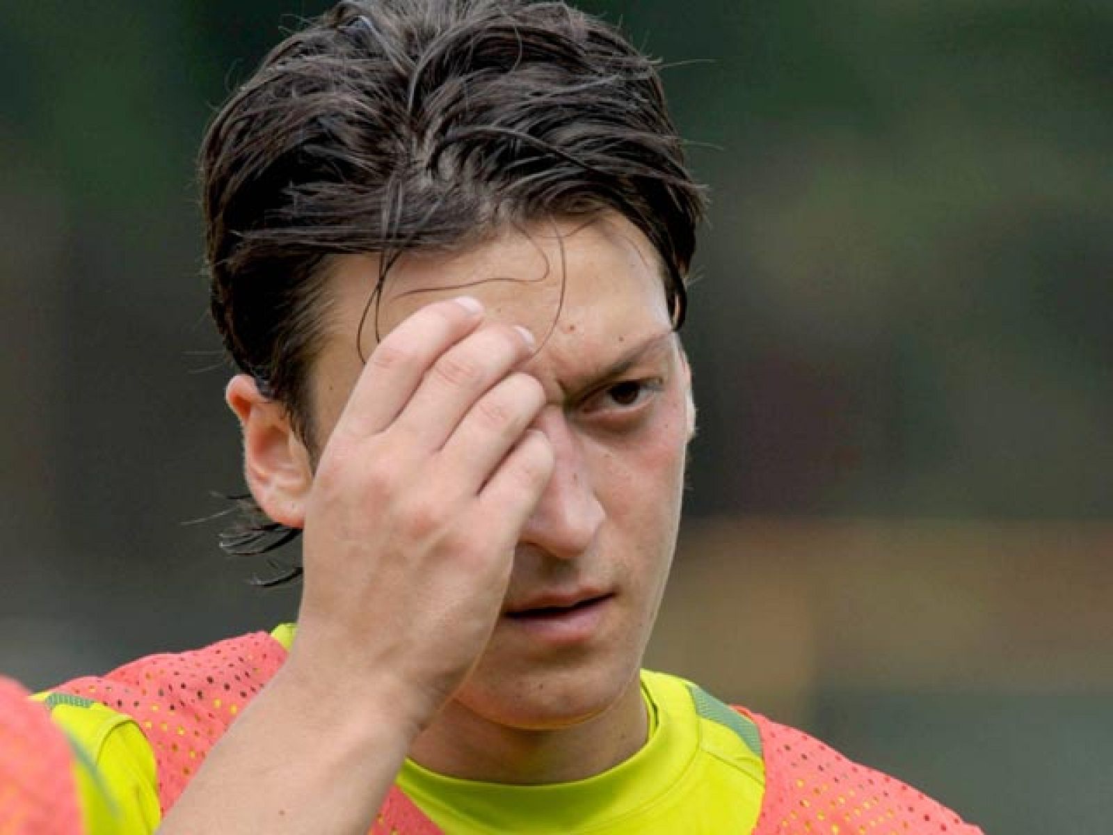 El Madrid ofrece 14 millones por Özil | Ver
