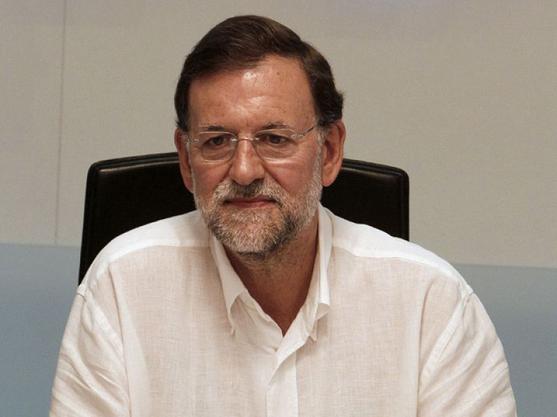 Rajoy bajará los impuestos de ahorro y sociedades si llega al Gobierno