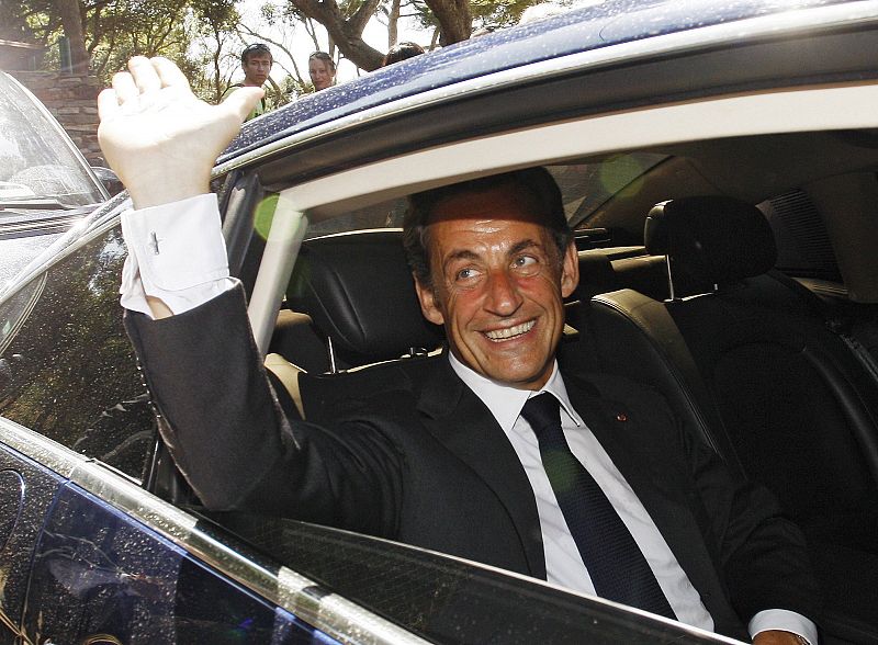 Un cura reza para que Sarkozy tenga una crisis cardiaca por su ofensiva contra los gitanos