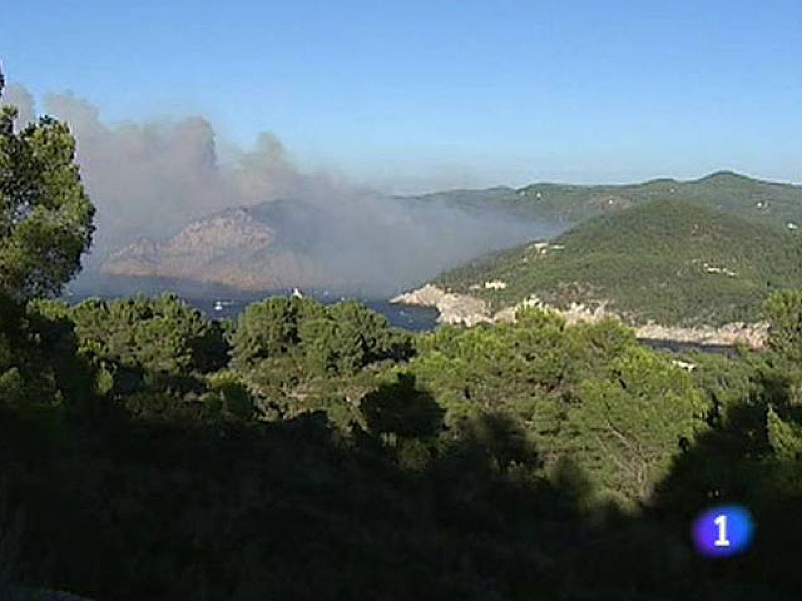 Incendio en una cala de Ibiza | Ver