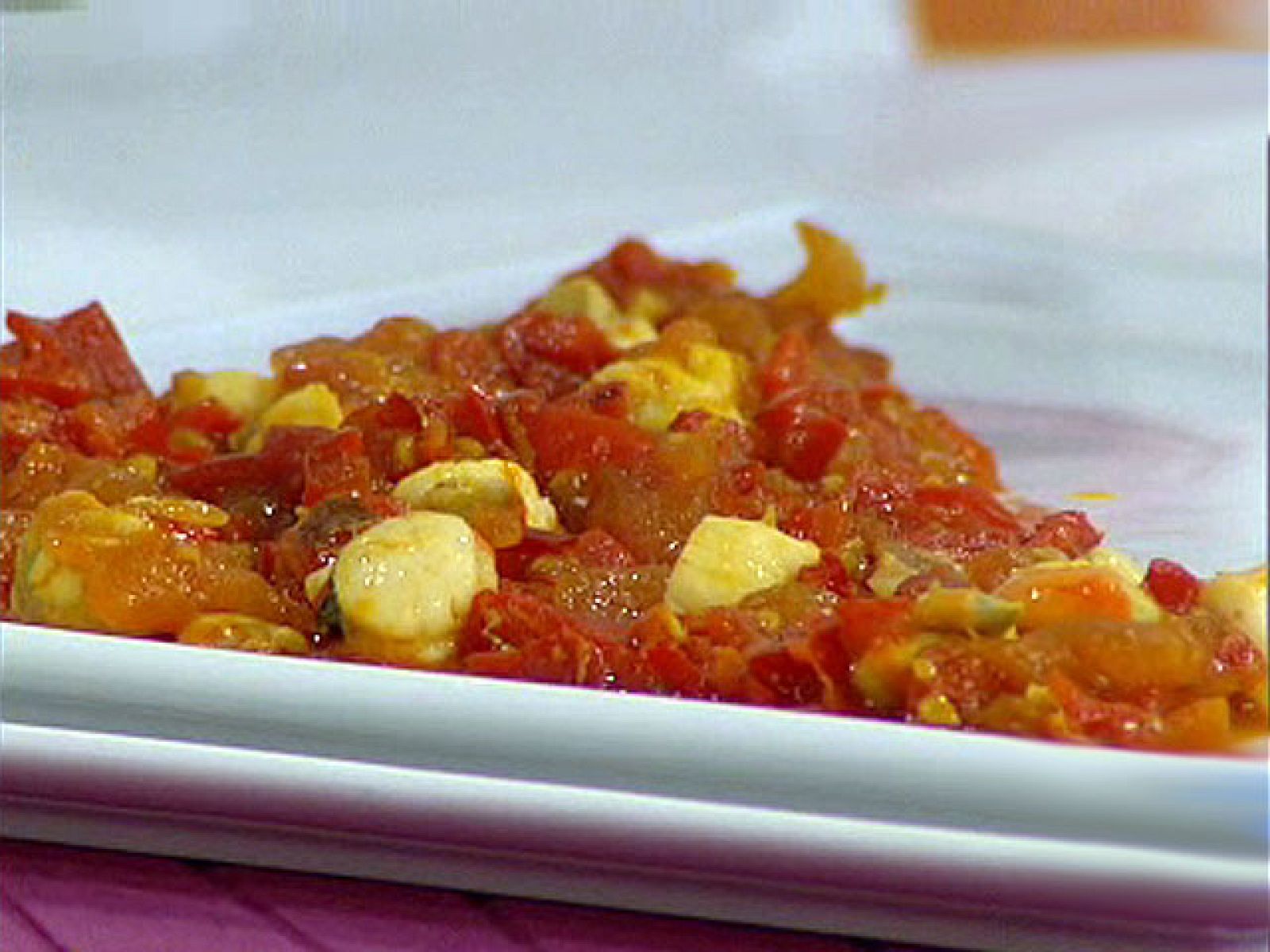 Saber cocinar - Pisto con frutos del mar - RTVE Cocina | Ver