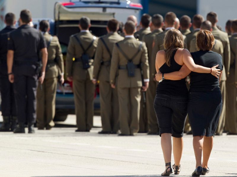 La OTAN pone en duda que los talibanes estuvieran detrás del ataque a la base española