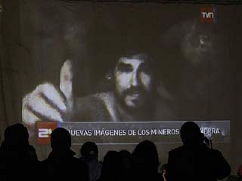 Un vídeo muestra cómo se organizan para sobrevivir los mineros atrapados en Chile