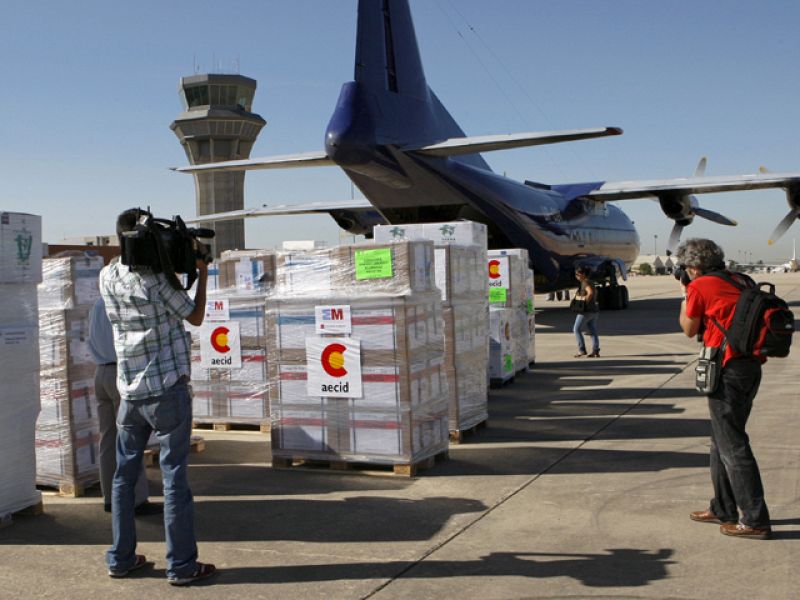 Llega el tercer avión con ayuda y un equipo médico español a Pakistán