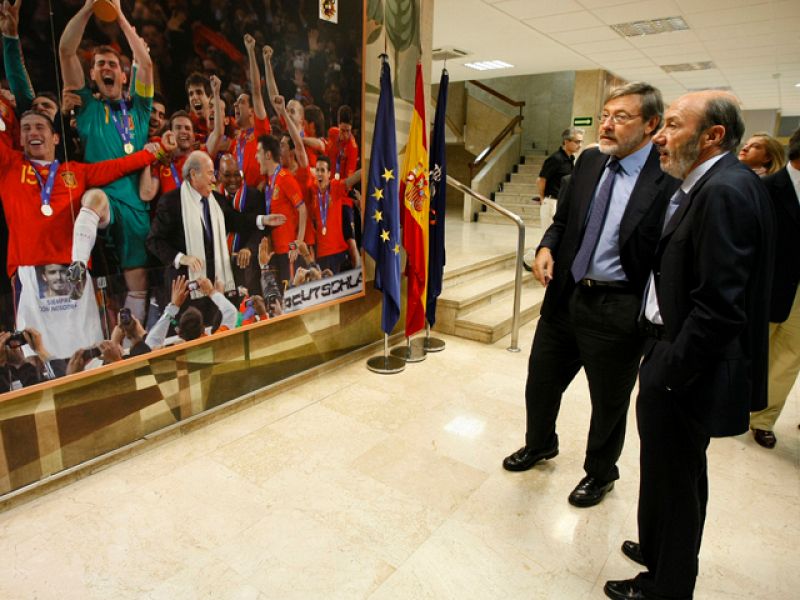 La FIFA inspecciona el Camp Nou como sede de la candidatura Ibérica