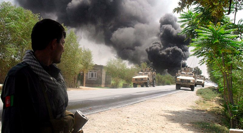Karzai denuncia la muerte de 10 civiles por un bombardeo de la OTAN