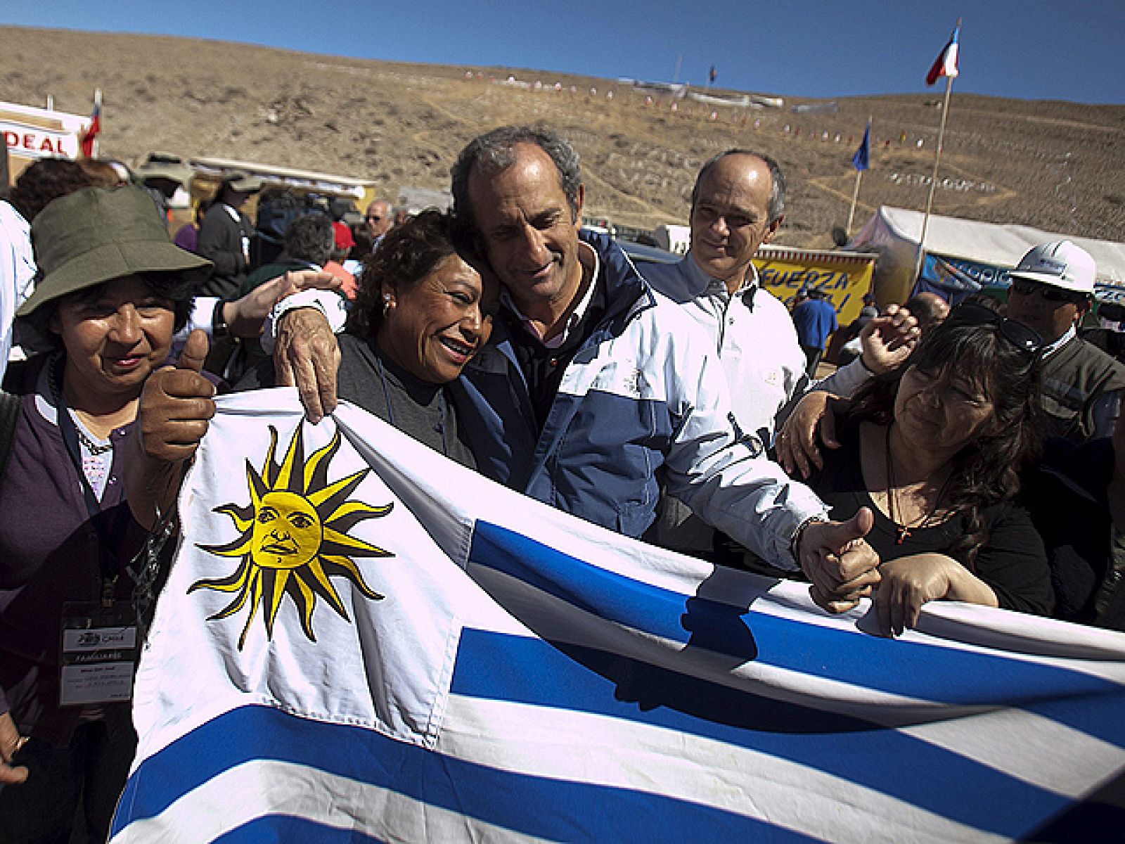Supervivientes de ¿Viven¿ acuden a la mina de Chile