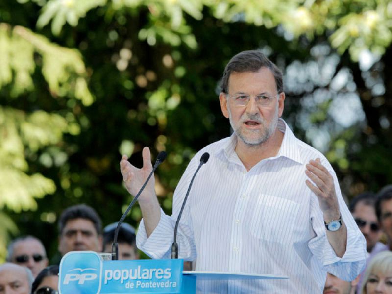 Rajoy: "Nada ha cambiado tras el anuncio de ETA por lo que no debe variar la política antiterrorista"